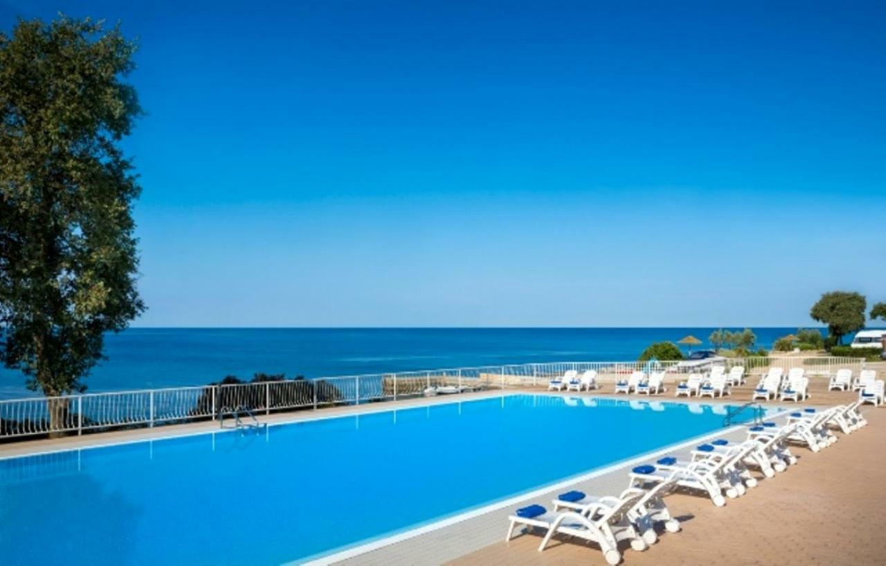 West Coast Mobilhome With Xxl Terrace In Naturist Resort Solaris Fkk Tar-Vabriga Ngoại thất bức ảnh